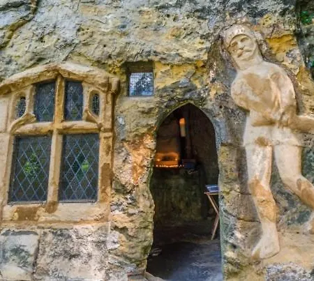 Sleepy Hollow * Knaresborough